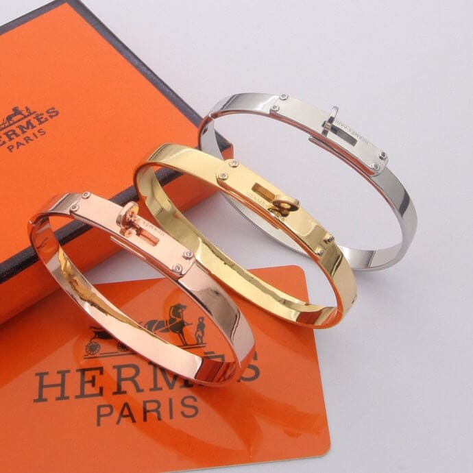 18K Hermes Yellow Gold Kelly Bracelet