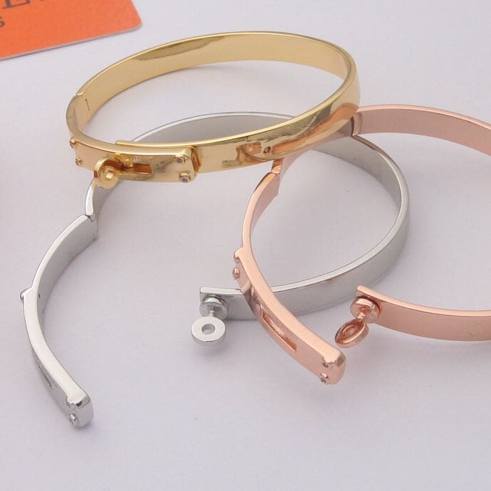 18K Hermes Yellow Gold Kelly Bracelet