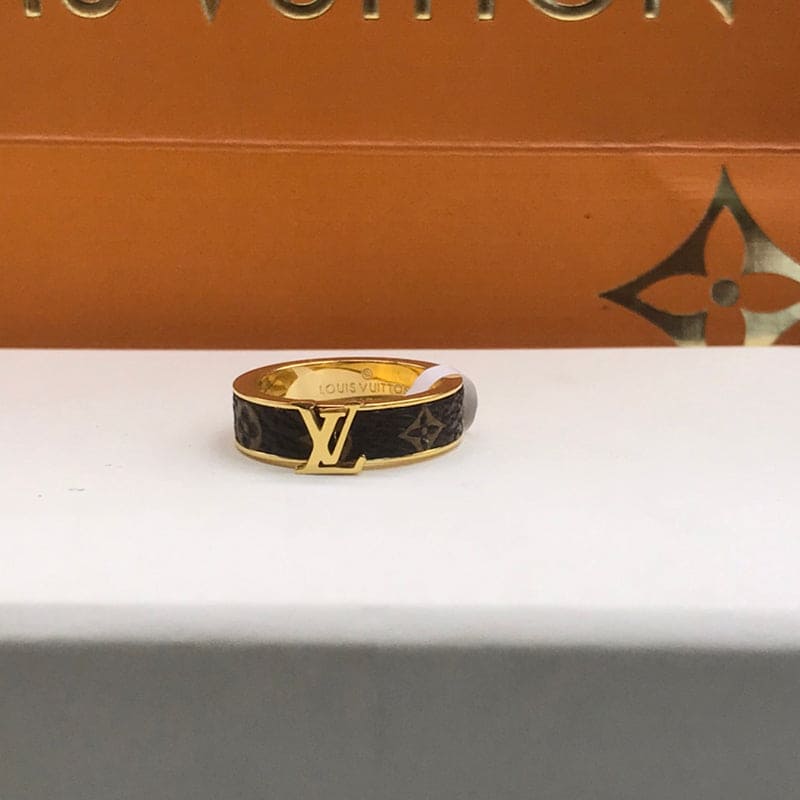 18K Louis Vuitton Leather Set of Two Ring