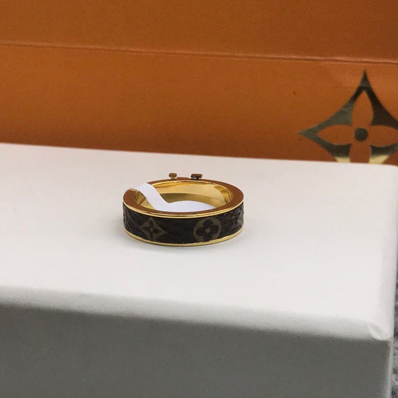 18K Louis Vuitton Leather Set of Two Ring