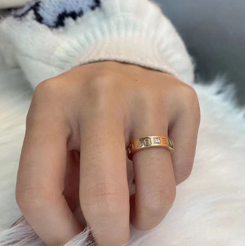 18K Bvlgari White Gold Diamond Ring