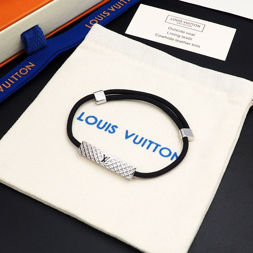 18K Louis Vuitton Champs Elys ̈¦es Black Bracelet