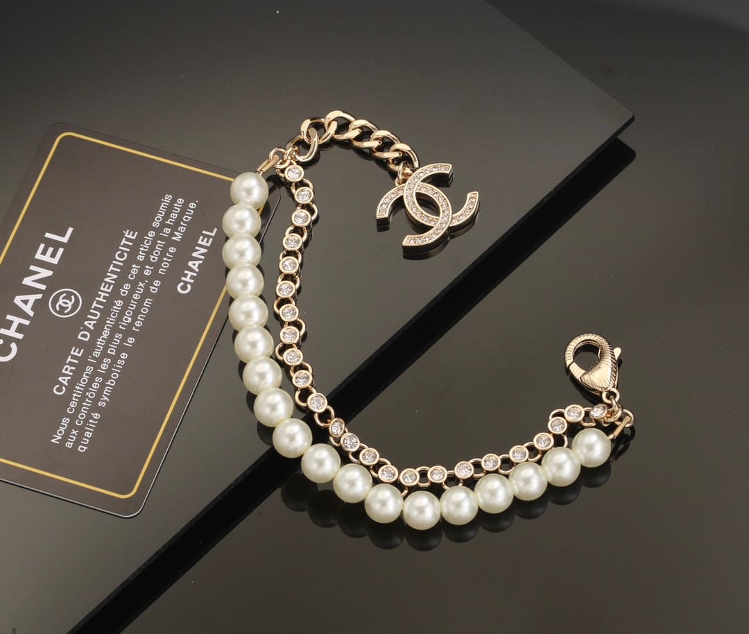 18K Chanel Pearls Chain Bracelet