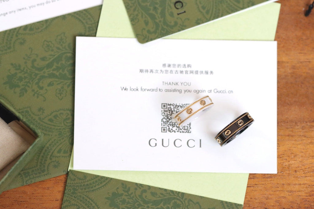 18K Gucci Double Interlocking Gucci Icon Black Corundum Ring
