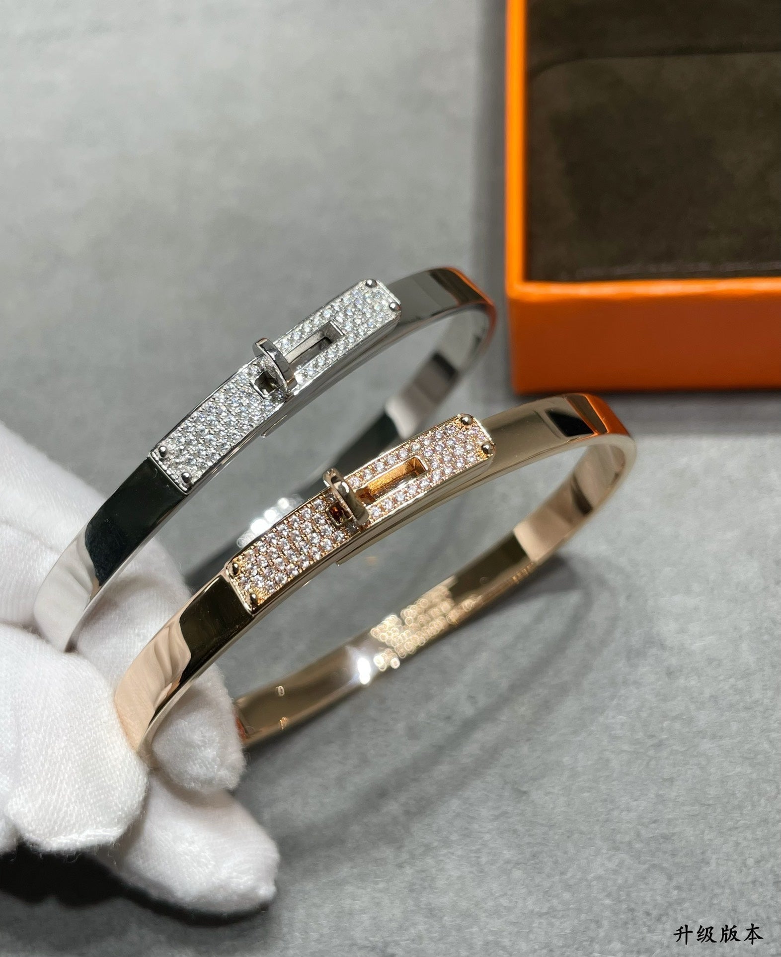 18K Hermes Kelly Small Model Diamond Bracelet