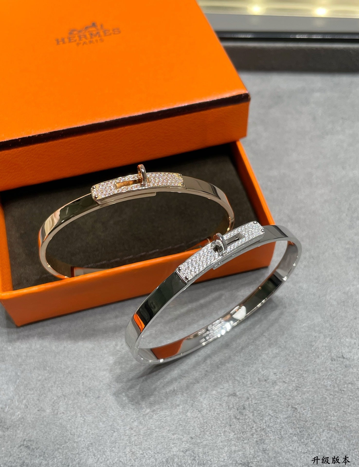18K Hermes Kelly Small Model Diamond Bracelet