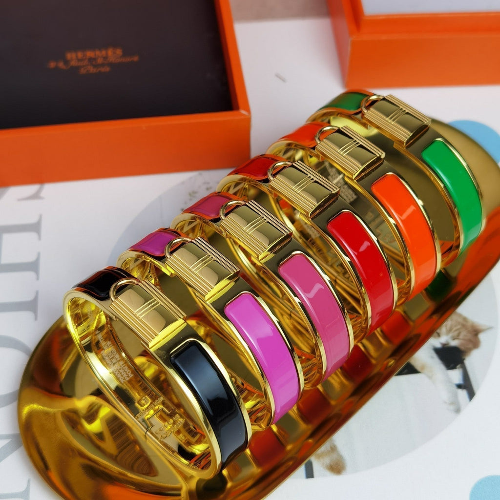 18K Hermes Clic Cadenas Pink Bracelet
