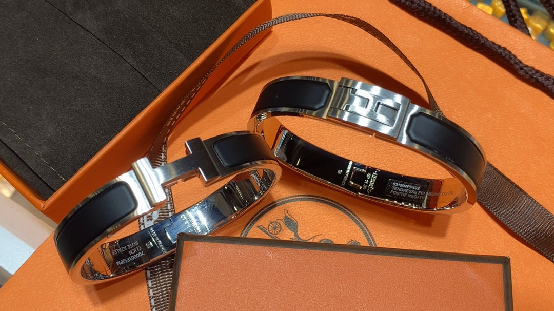 18K Hermes Jet Black Bracelet
