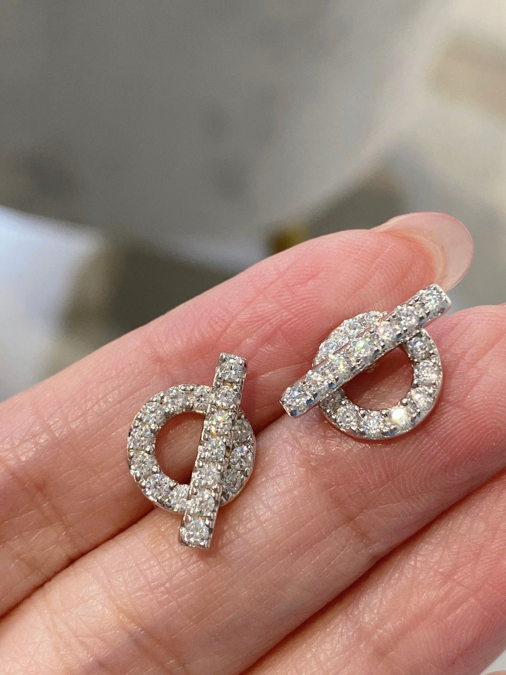 18K Hermes Finesse Diamond Stud Earrings