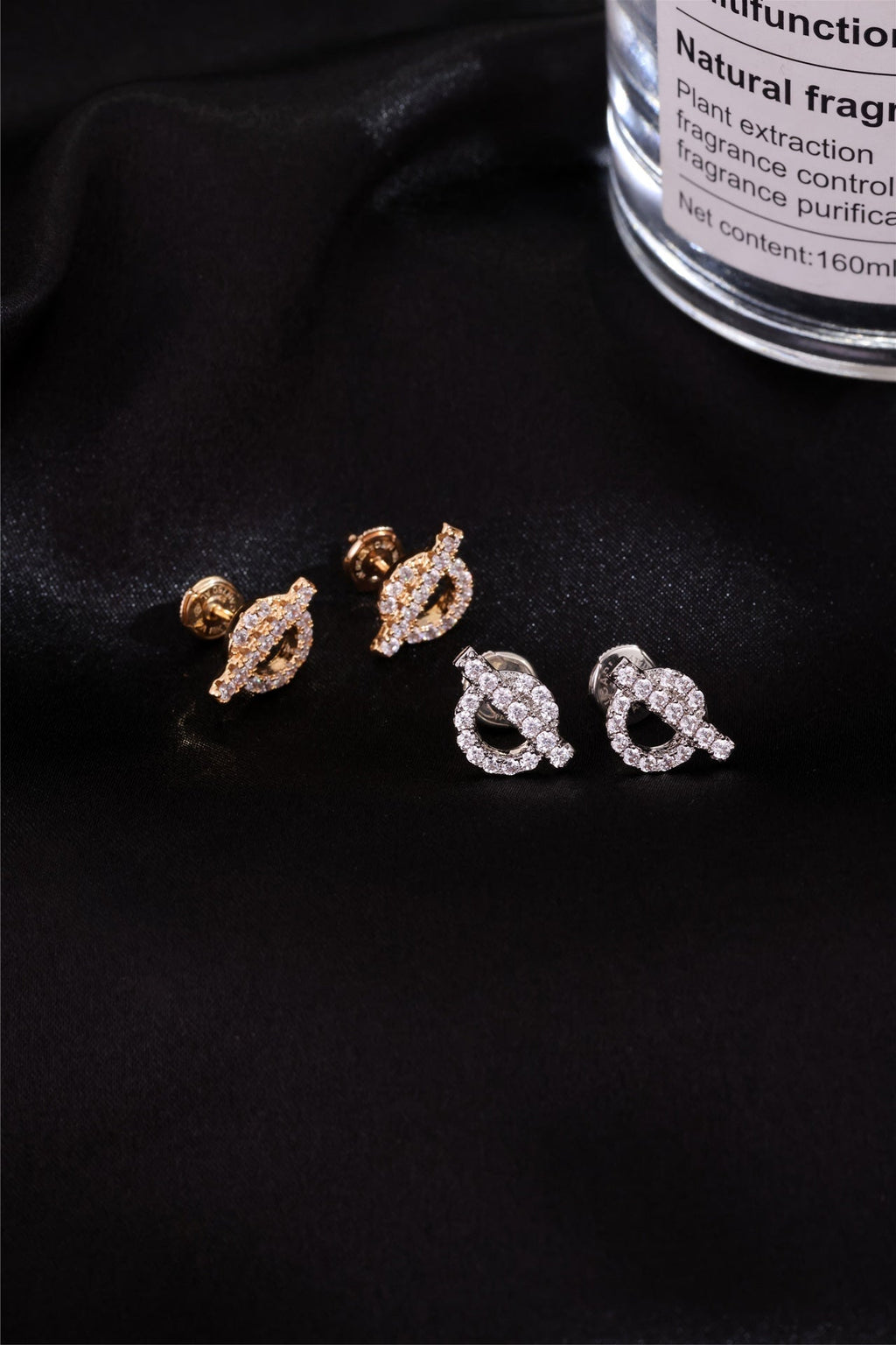 18K Hermes Finesse Diamond Stud Earrings