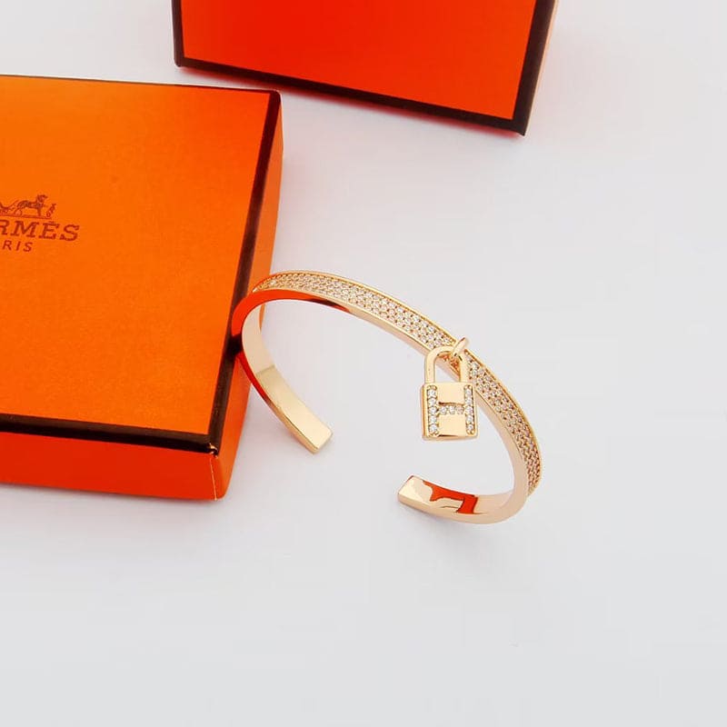 18K Hermes Kelly Clochette Diamond Bracelet