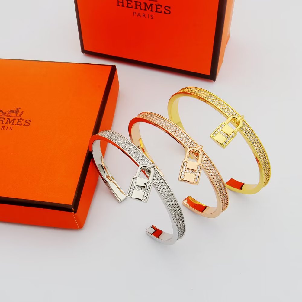 18K Hermes Kelly Lock Vintage Hermes Bracelet
