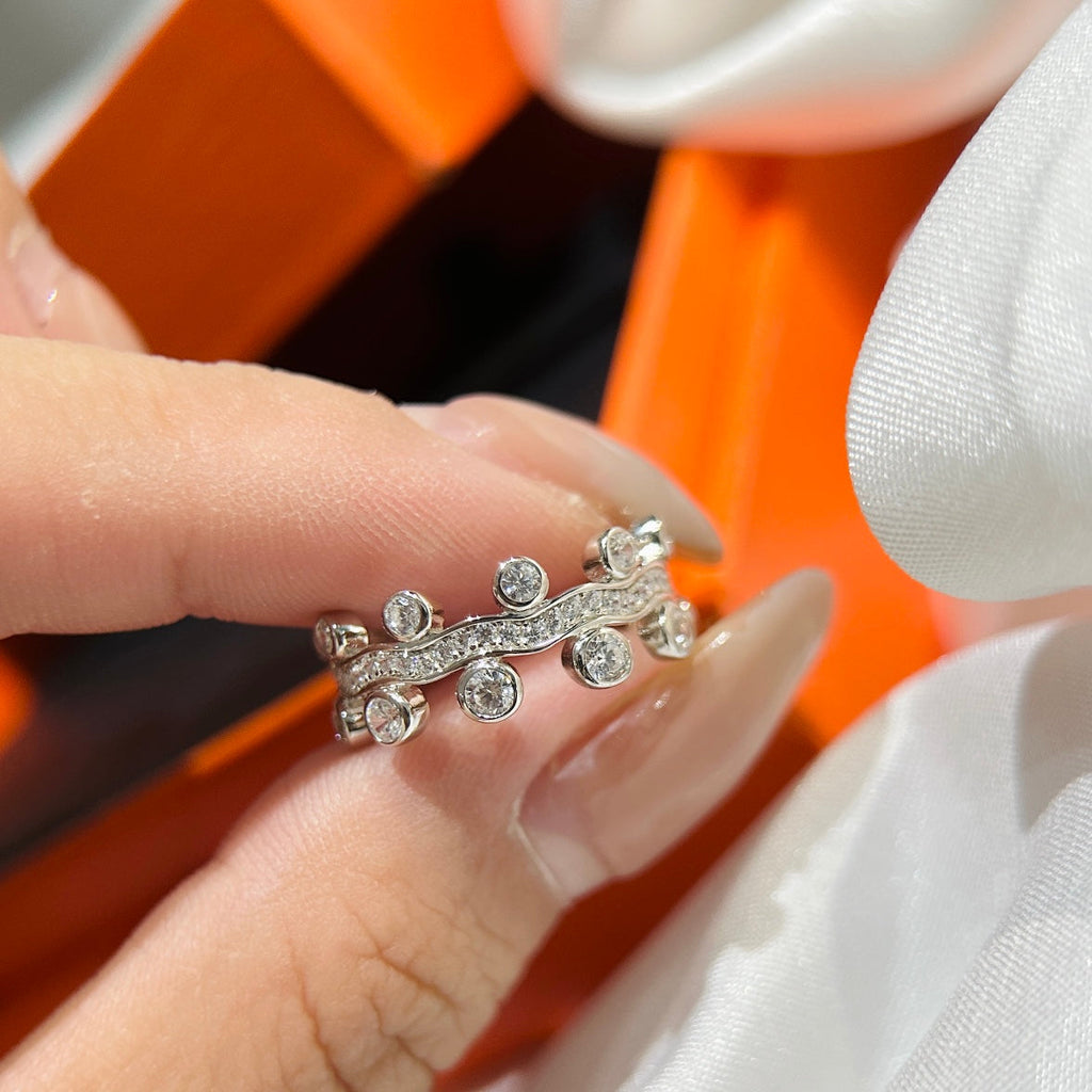 18K Hermes Vine Flower Dewdrops Diamond Ring
