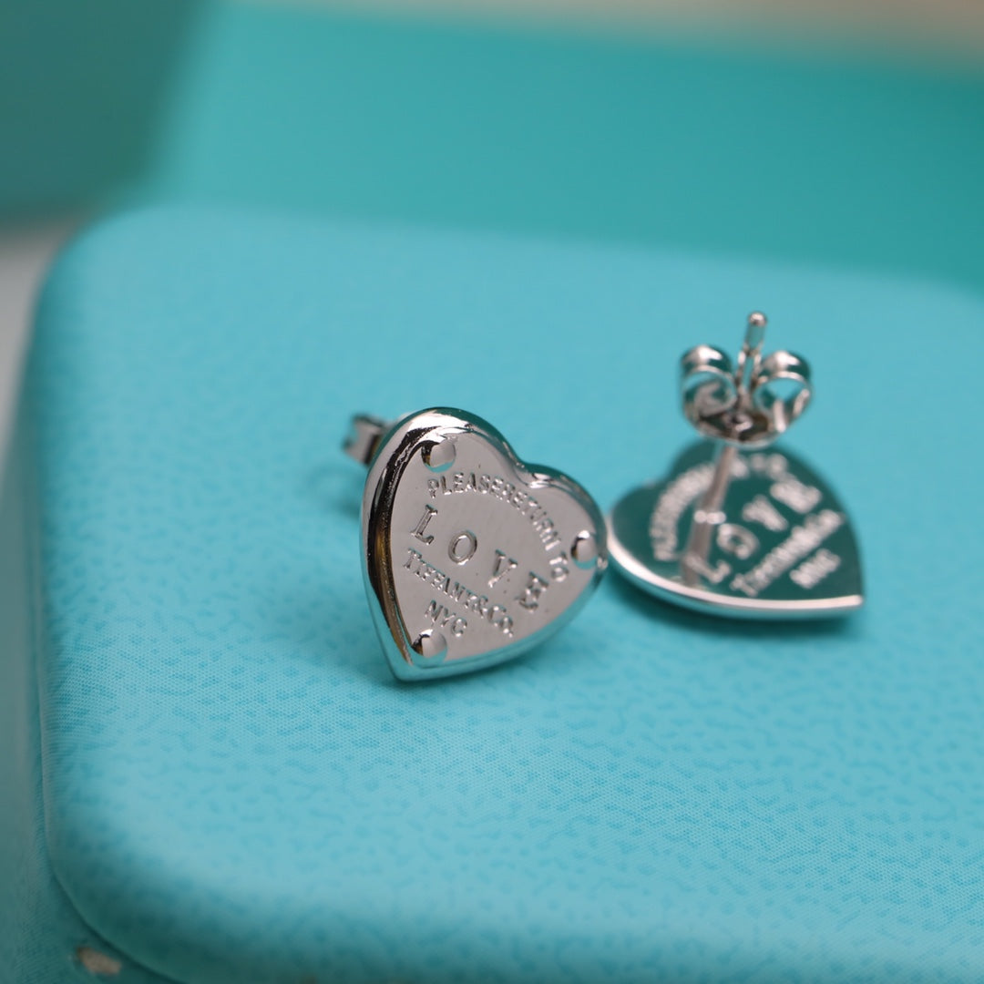 18K Tiffany Return to Love Earrings