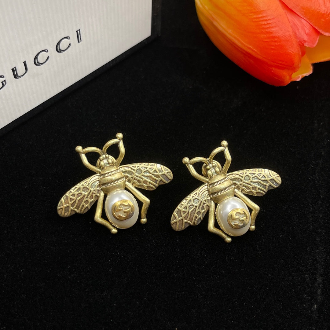 18K Gucci Double Bee Pearl Earrings
