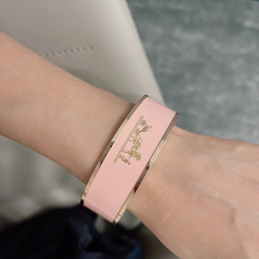 18K Hermes Enamel Cal ̈ ̈che Wide Bangle Bracelet