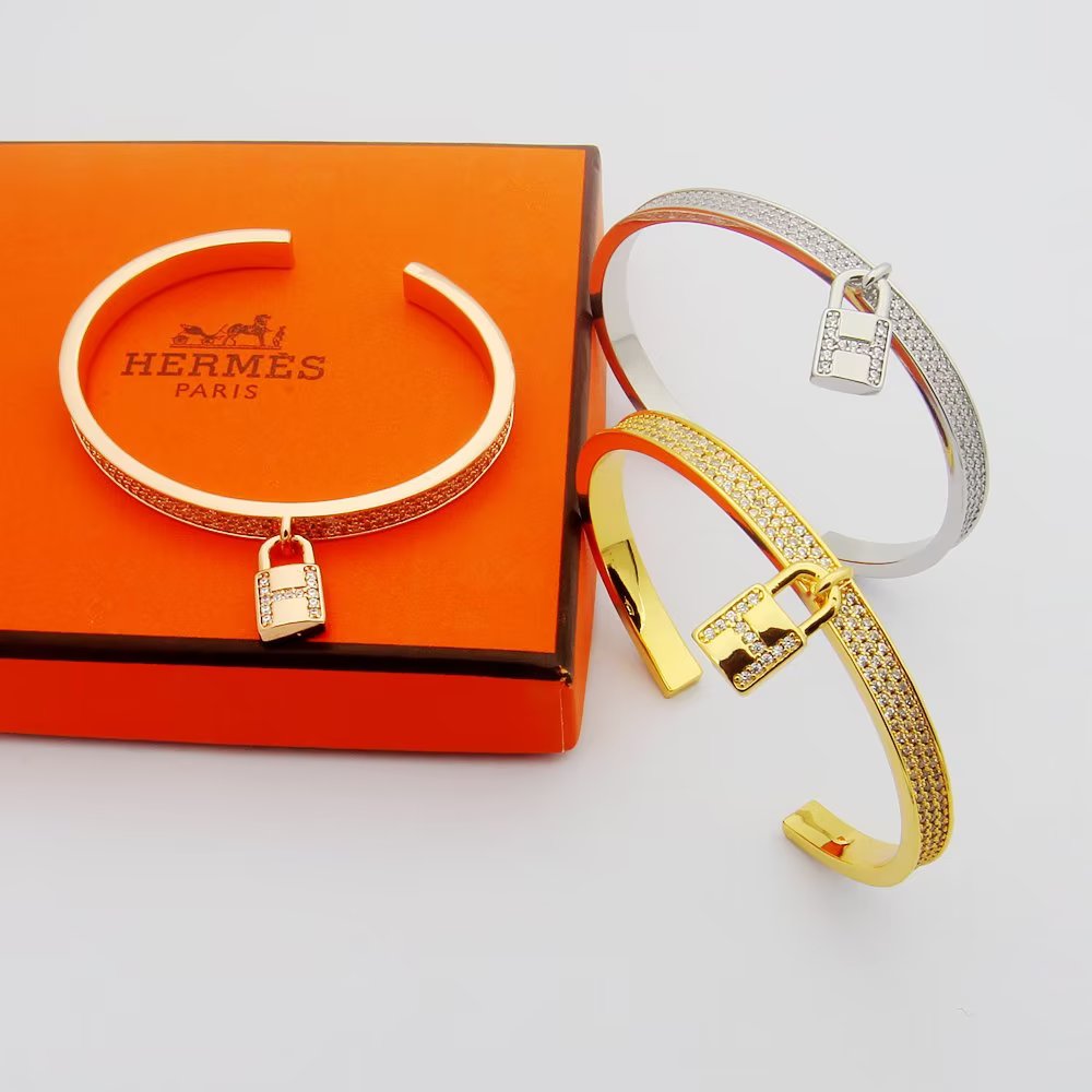 18K Hermes Kelly Lock Vintage Hermes Bracelet