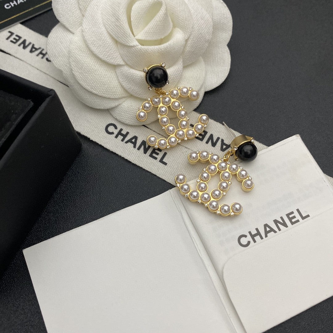 18K Chanel Pearl Pendant Earrings