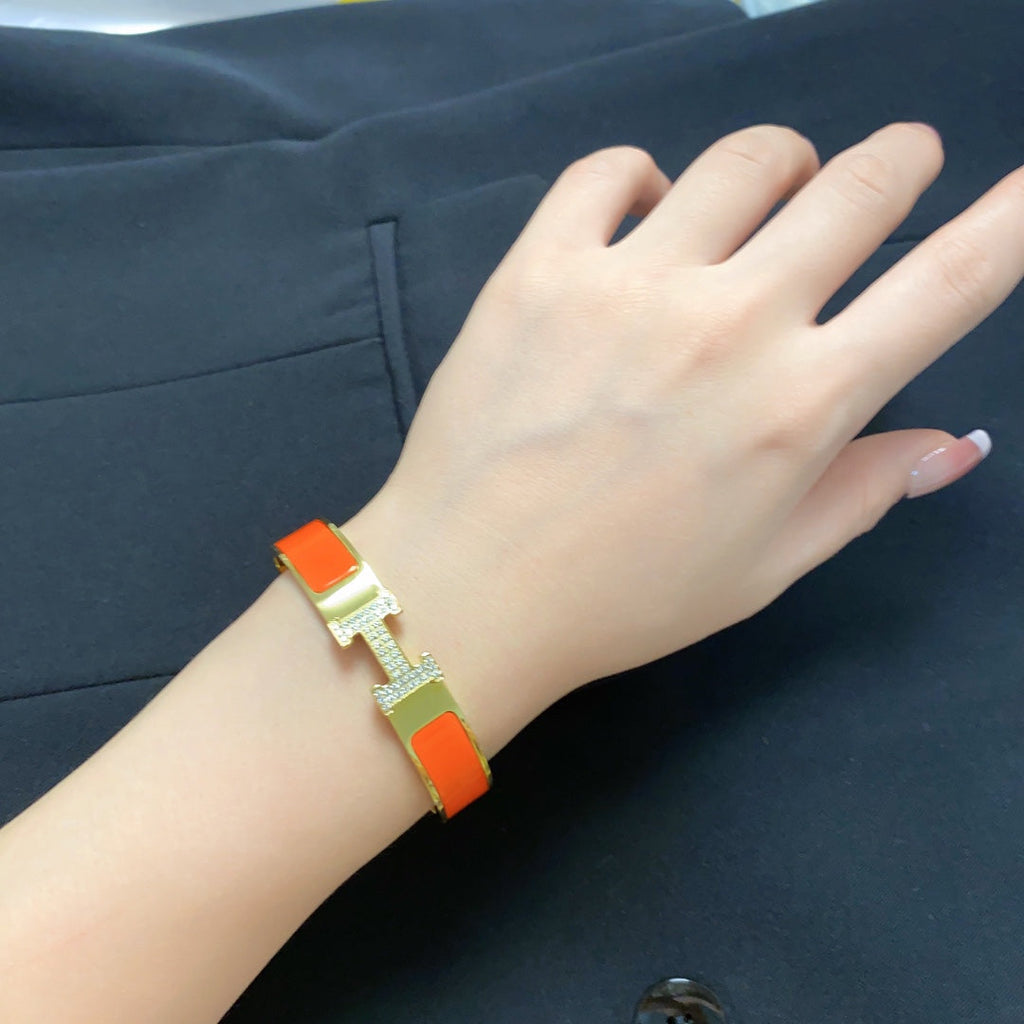 18K Hermes Clic Diamond Bracelet