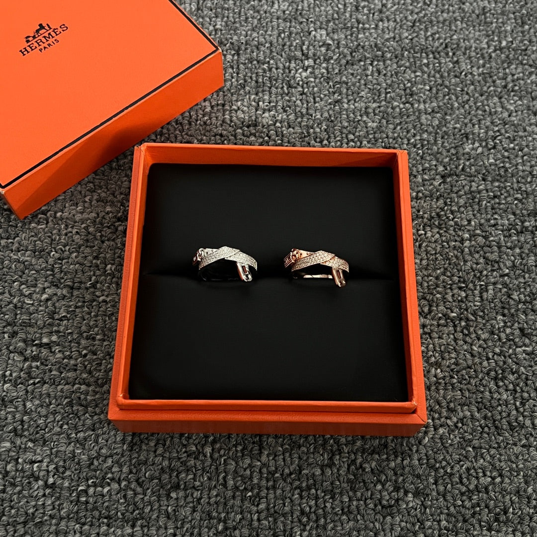 18K Hermes Kelly Gavroche Diamonds Ring