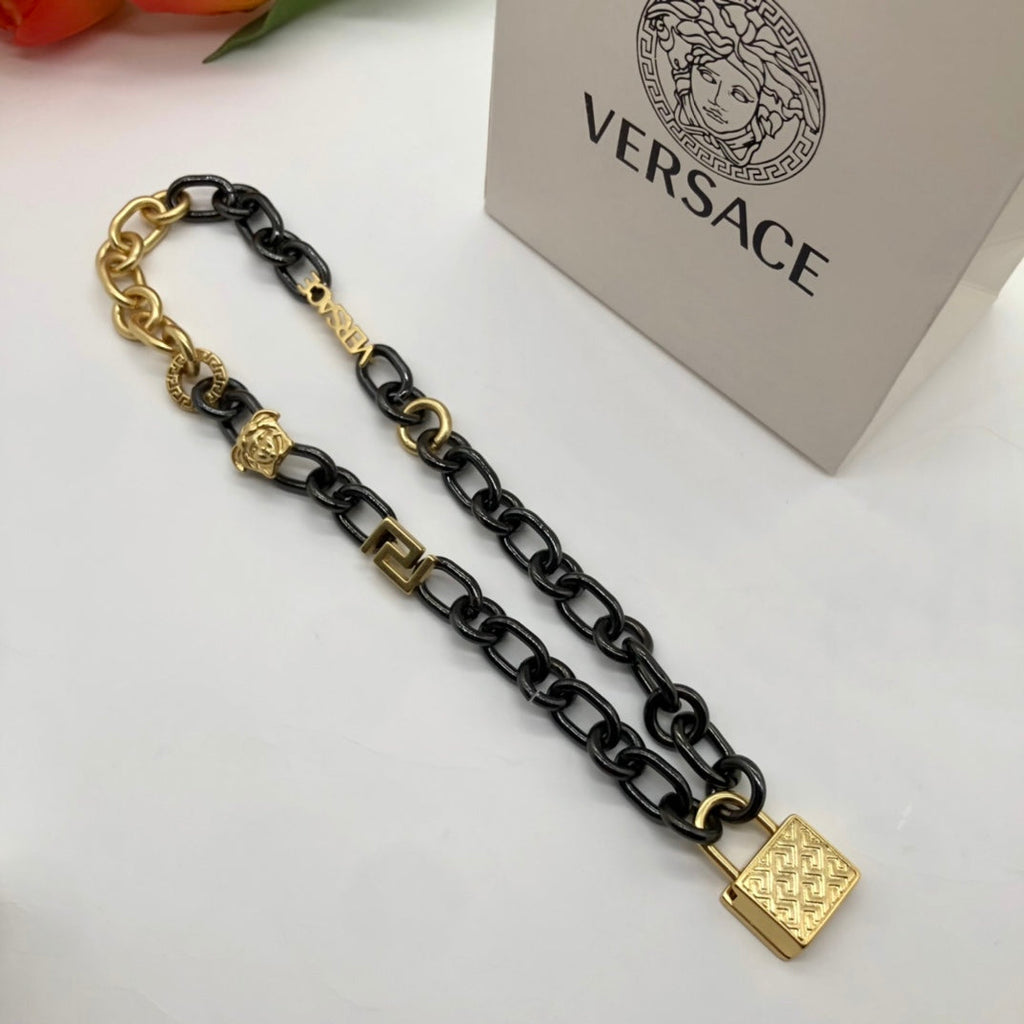 18K Celine Ver Chain Necklace