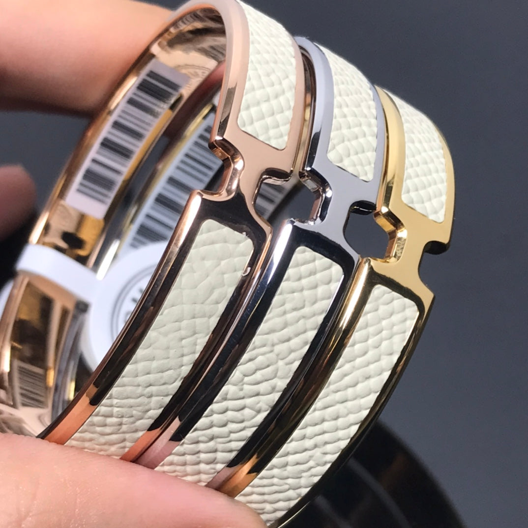 18K Hermes Olympe White Bracelet