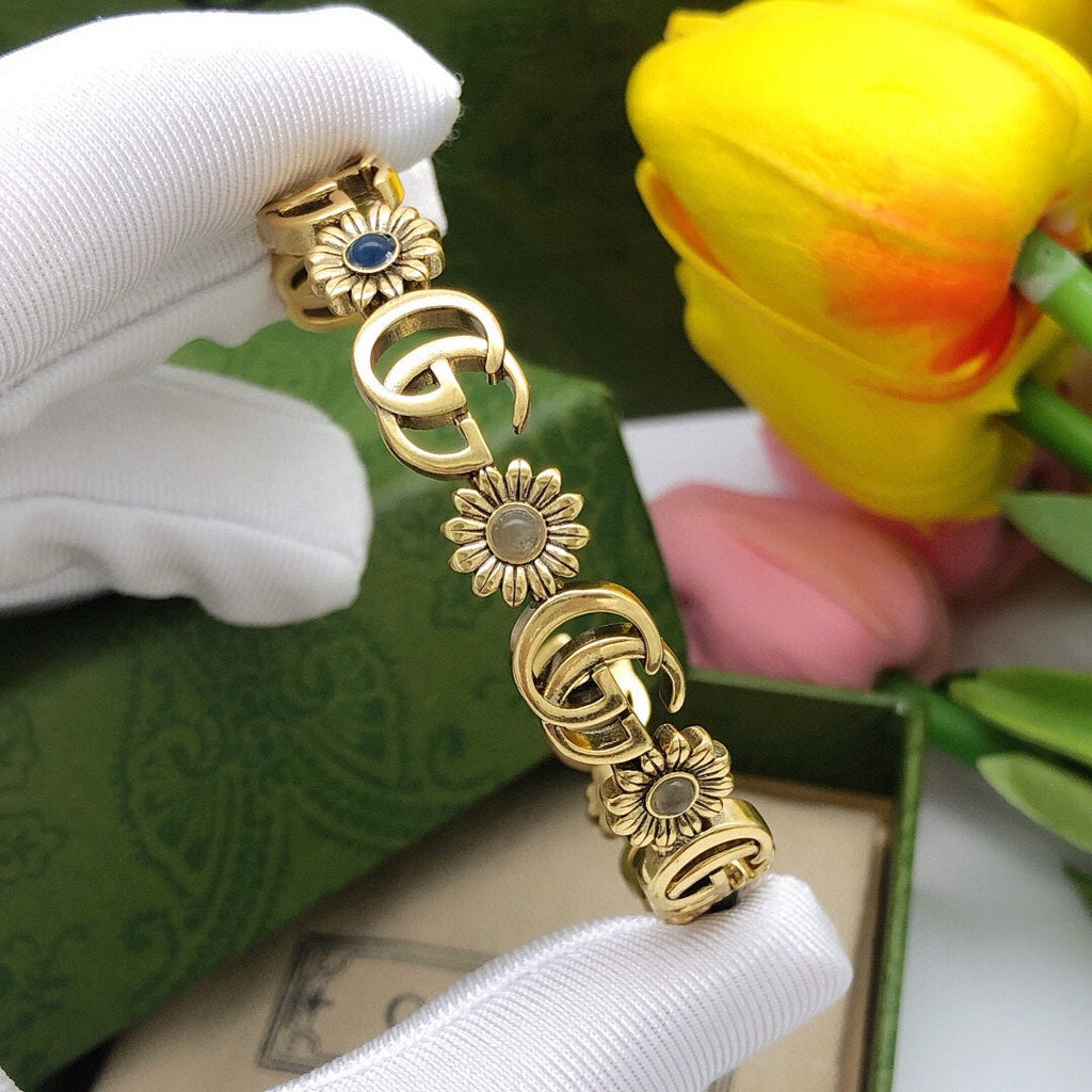 18K Gucci Double Flowers Open Cuff Bracelet