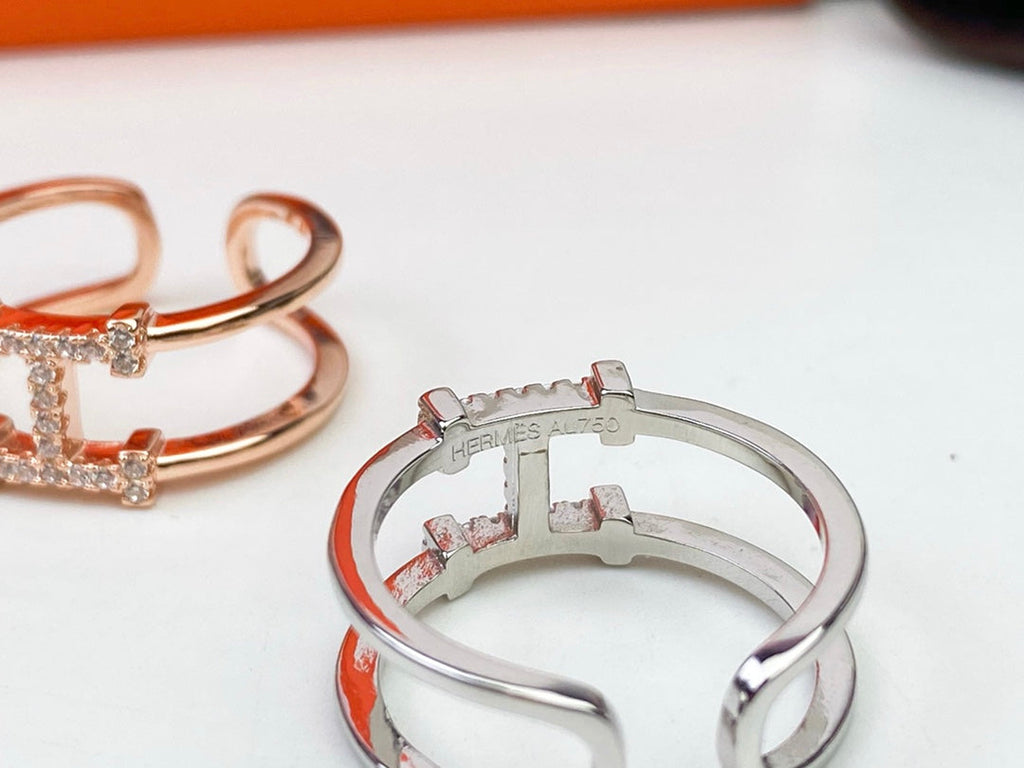 18K Hermes Ever Chaine D'ancre Ring