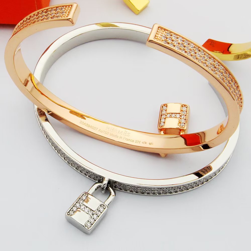 18K Hermes Kelly Lock Vintage Hermes Bracelet