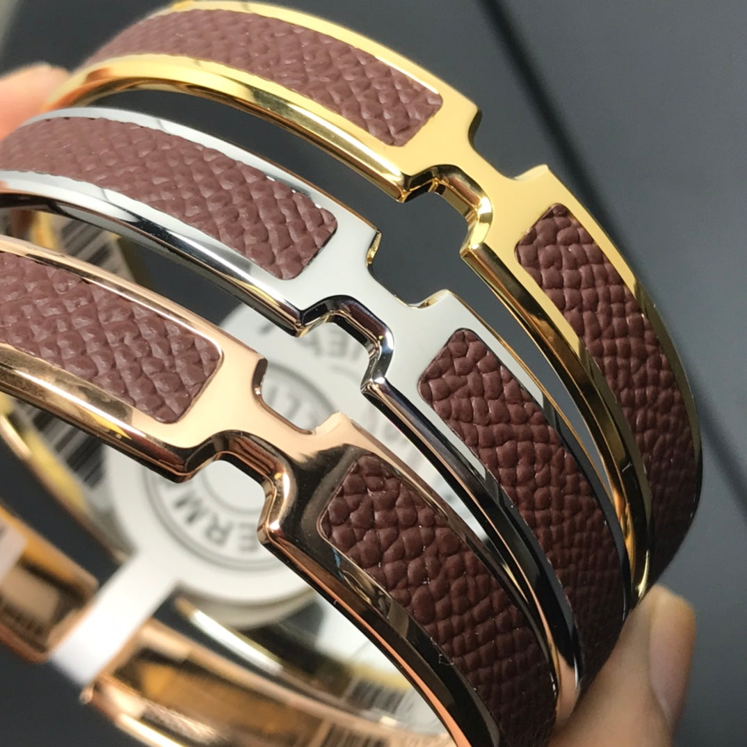 18K Hermes Olympe Light Brown Bracelet