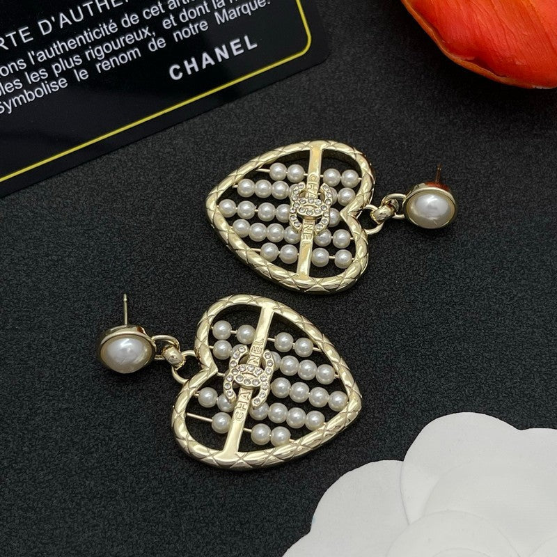 18K Chanel Gold Heart Pearl Earrings