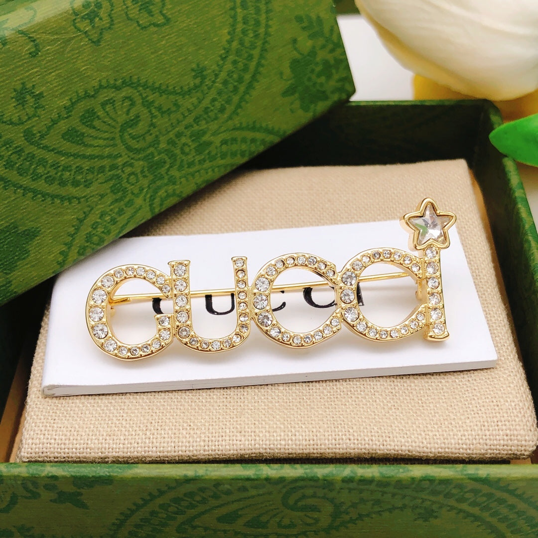 18K Gucci Double Diamonds Brooch