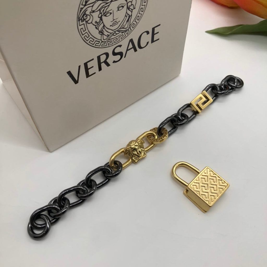 18K Celine Ver Chain Bracelet