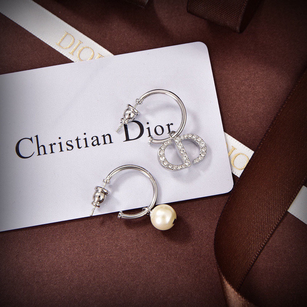 18K Dior Petit Pearl Earrings