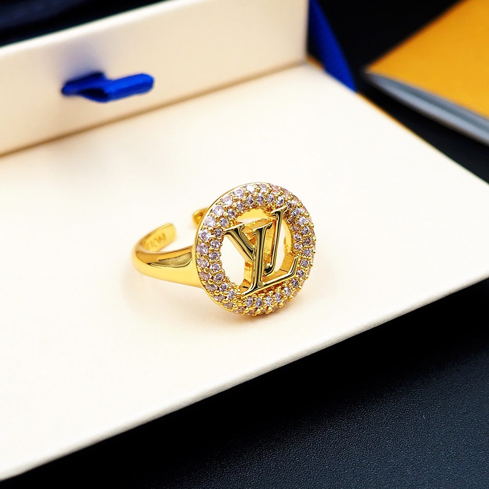 18K Louis Vuitton Louise Tresor Ring