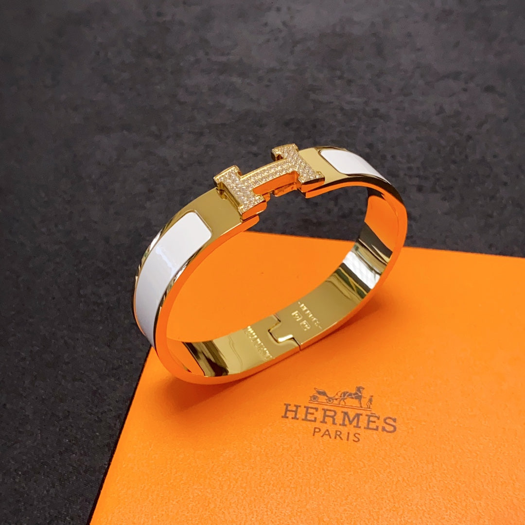 18K Hermes Clic Diamond Bracelet