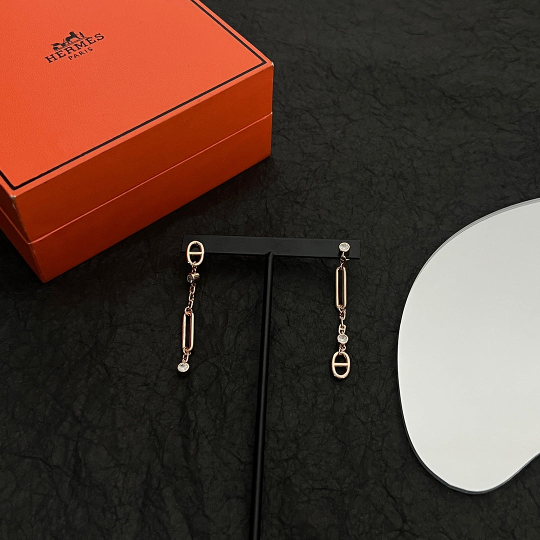 18K Hermes Chaine D'ancre Chaos Earrings
