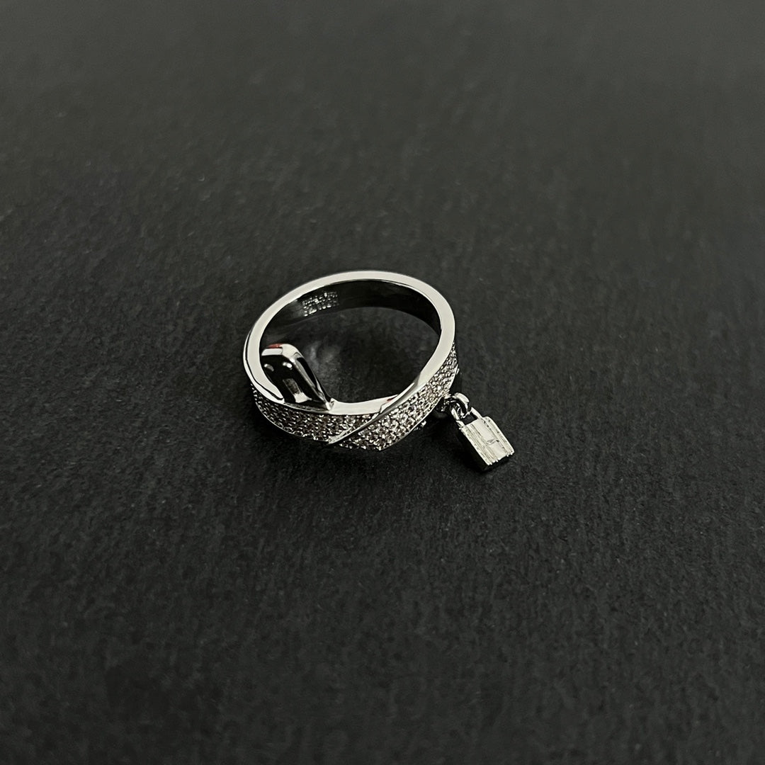 18K Hermes Kelly Gavroche Diamonds Ring