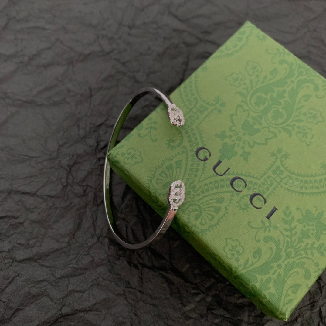 18K Gucci Double Running Diamond Cuff Bracelet