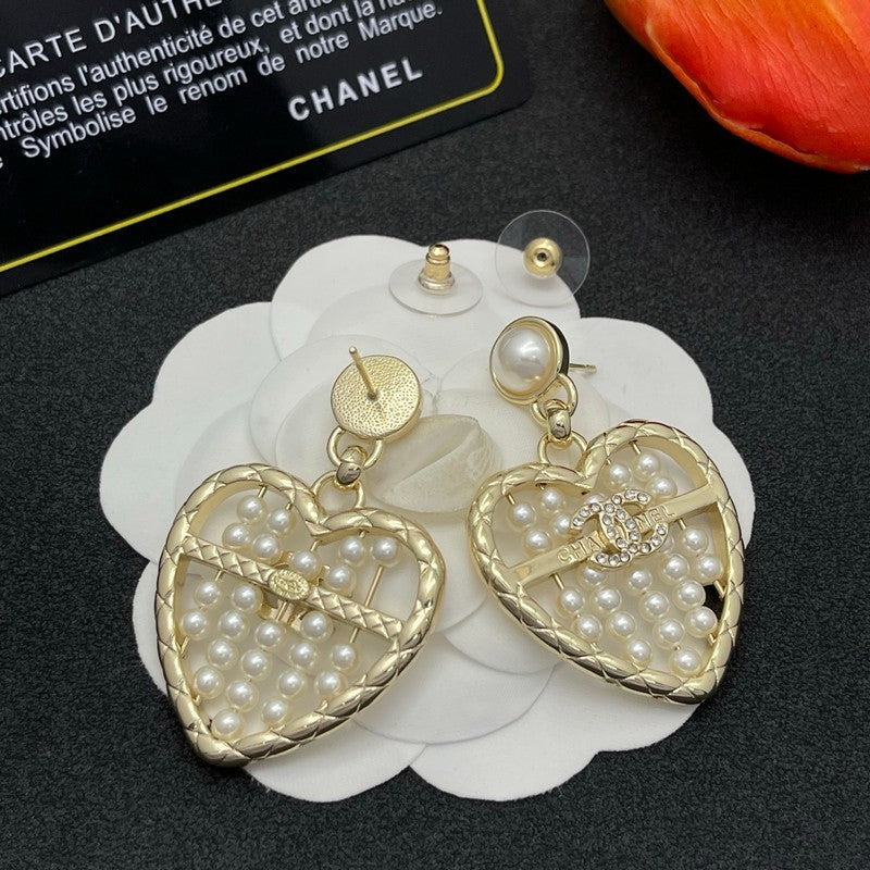 18K Chanel Gold Heart Pearl Earrings