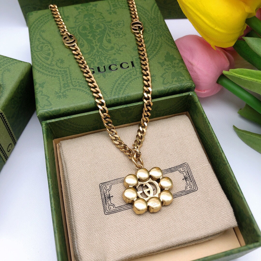 18K Gucci Double Flower Crystals Necklace
