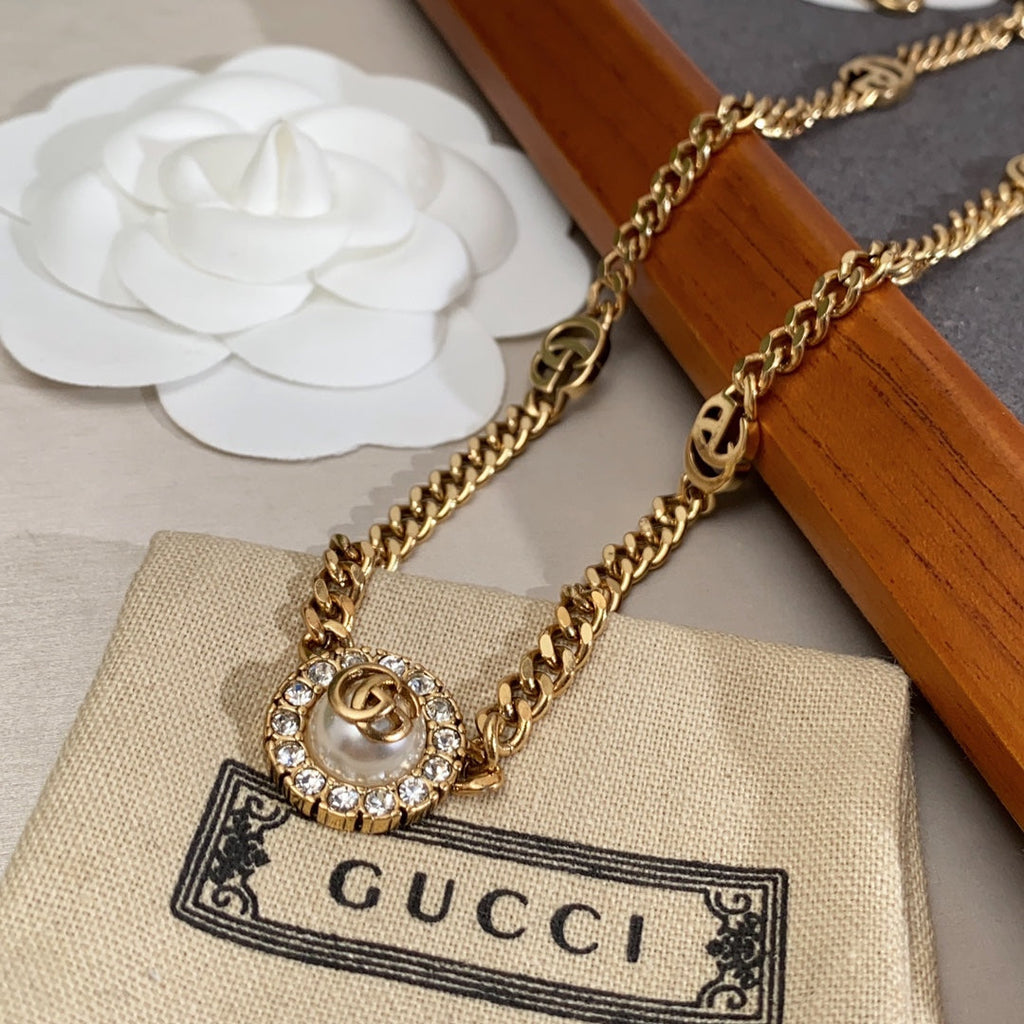 18K Gucci Double Flower Necklace