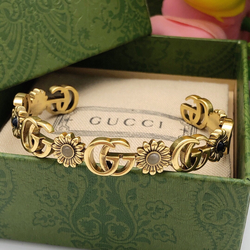 18K Gucci Double Flowers Open Cuff Bracelet