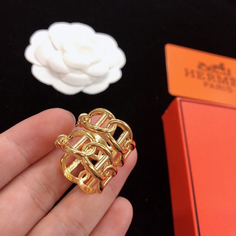 18K Hermes Chaine D'Ancre Enchainee Earrings