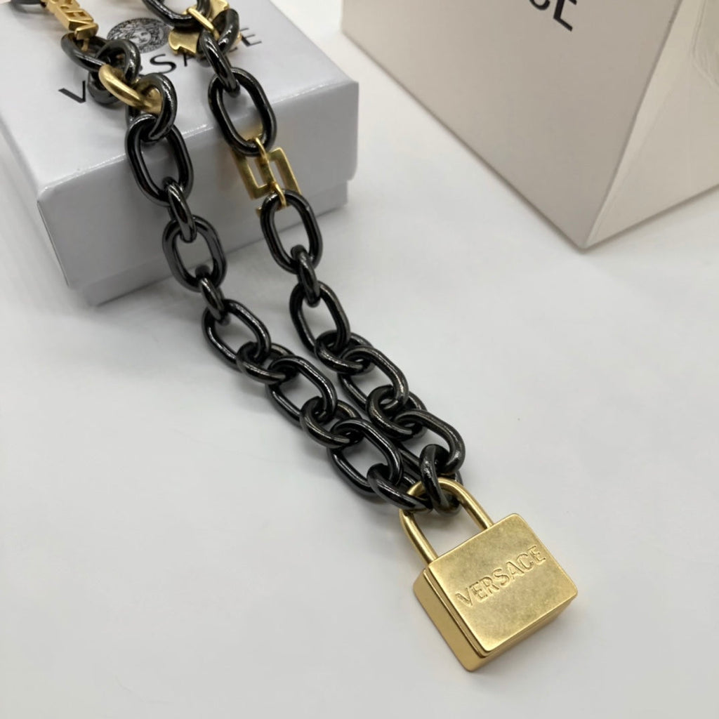 18K Celine Ver Chain Necklace