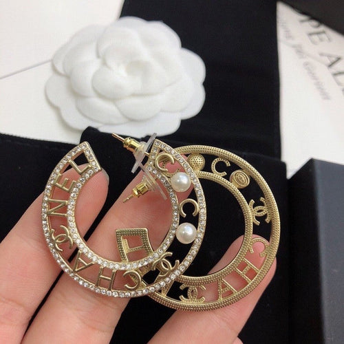 18K Chanel Circle Pearl Earrings