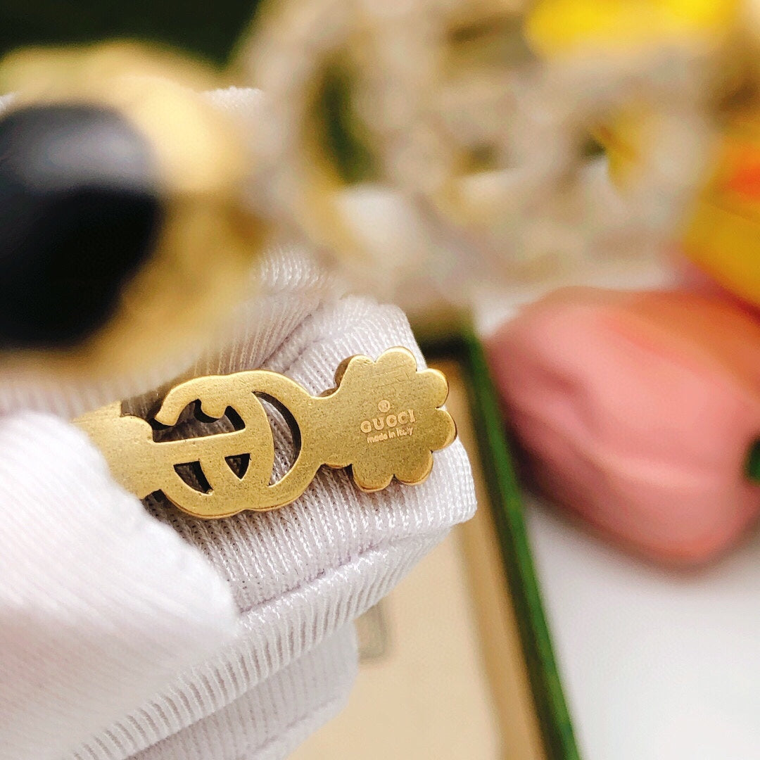 18K Gucci Double Flowers Black Crystals Open Cuff Bracelet