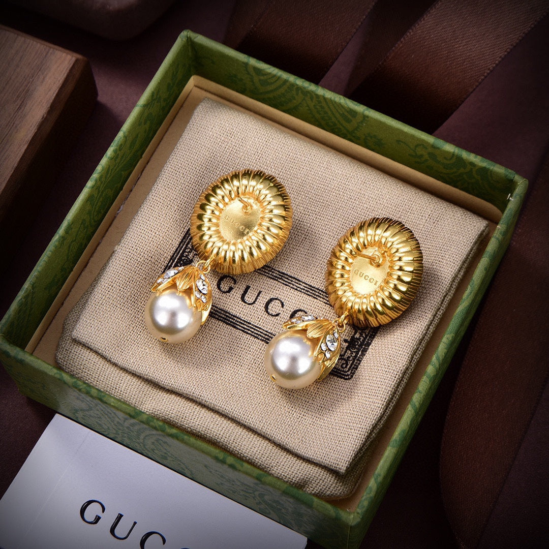 18K Gucci Double Pearl Earrings