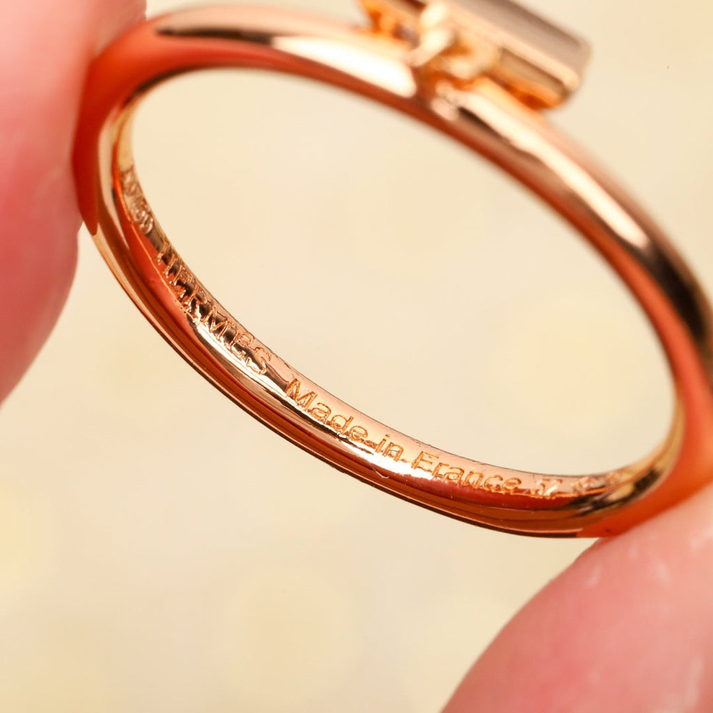 18K Hermes Chaine D'ancre Verso Ring