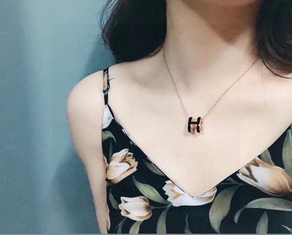 18K Hermes Mini Pop Black Necklace